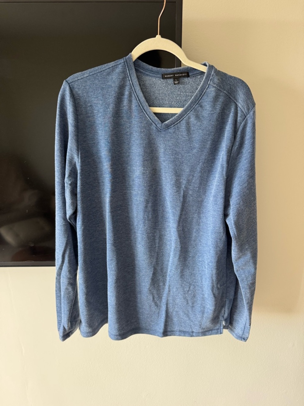 Robert Barakett Soft Heathered Blue V-Neck Sweater